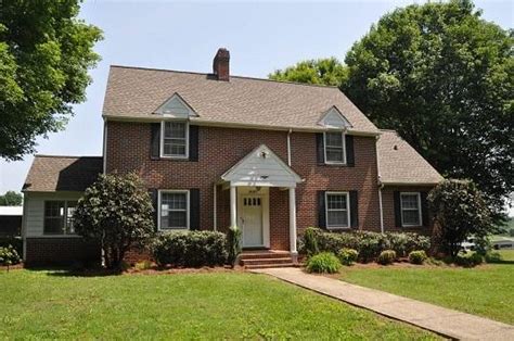 Ogburn properties - Information is not guaranteed and should be independently verified. Sold - 1426 Glade St #3, Winston Salem, NC - $965. View details, map and photos of this multi-family property with 1 bedrooms and 1 total baths. MLS# 1119467.